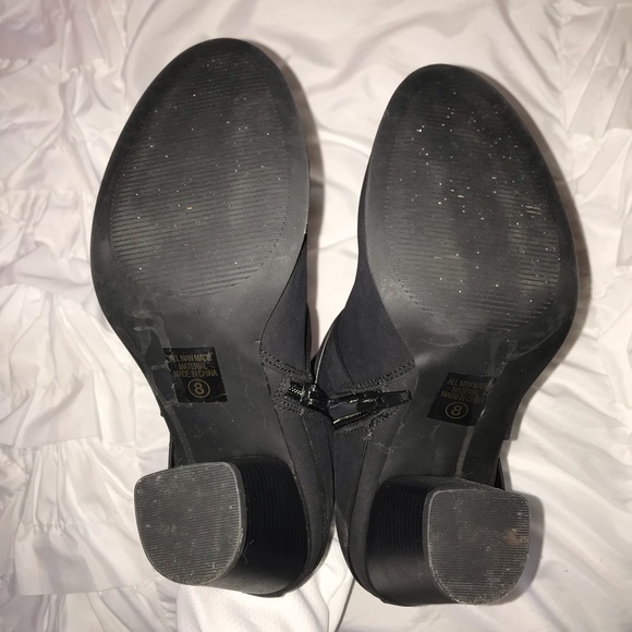 BLACK SHORT BOOTIES - Picture 3 of 3